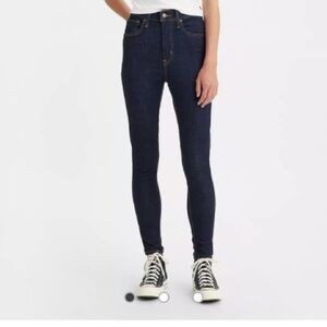 Levi Jeans Mile High Super Skinny Size 28